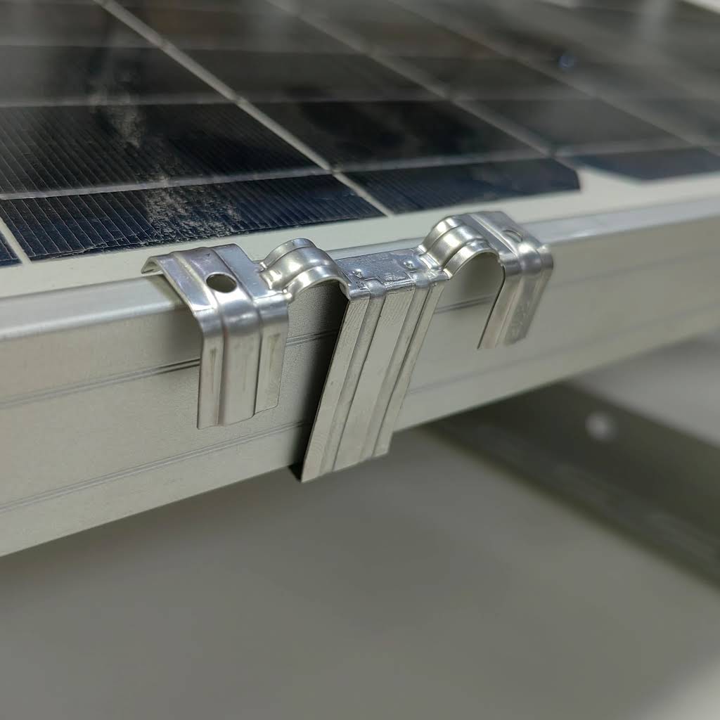 solar-drain-clips